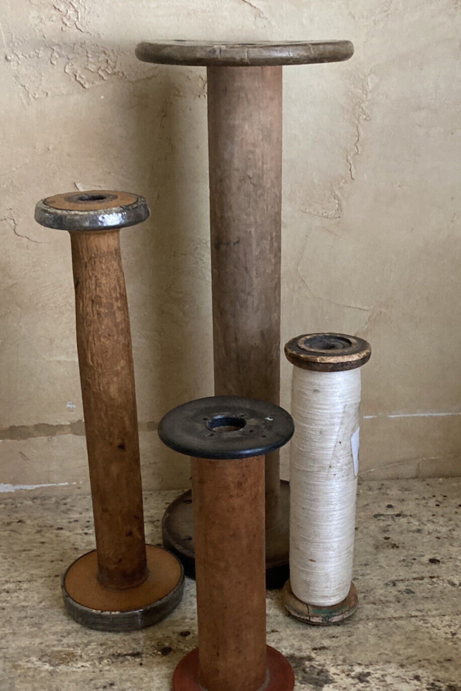 4 Vintage Wood Spools Bobbins Spindles Industrial Sewing Etsy