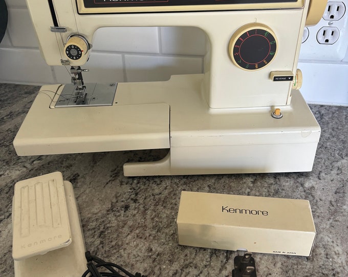 VTG Kenmore Ultra Stitch 6 Sewing Machine 158.1340180 W Pedal & More