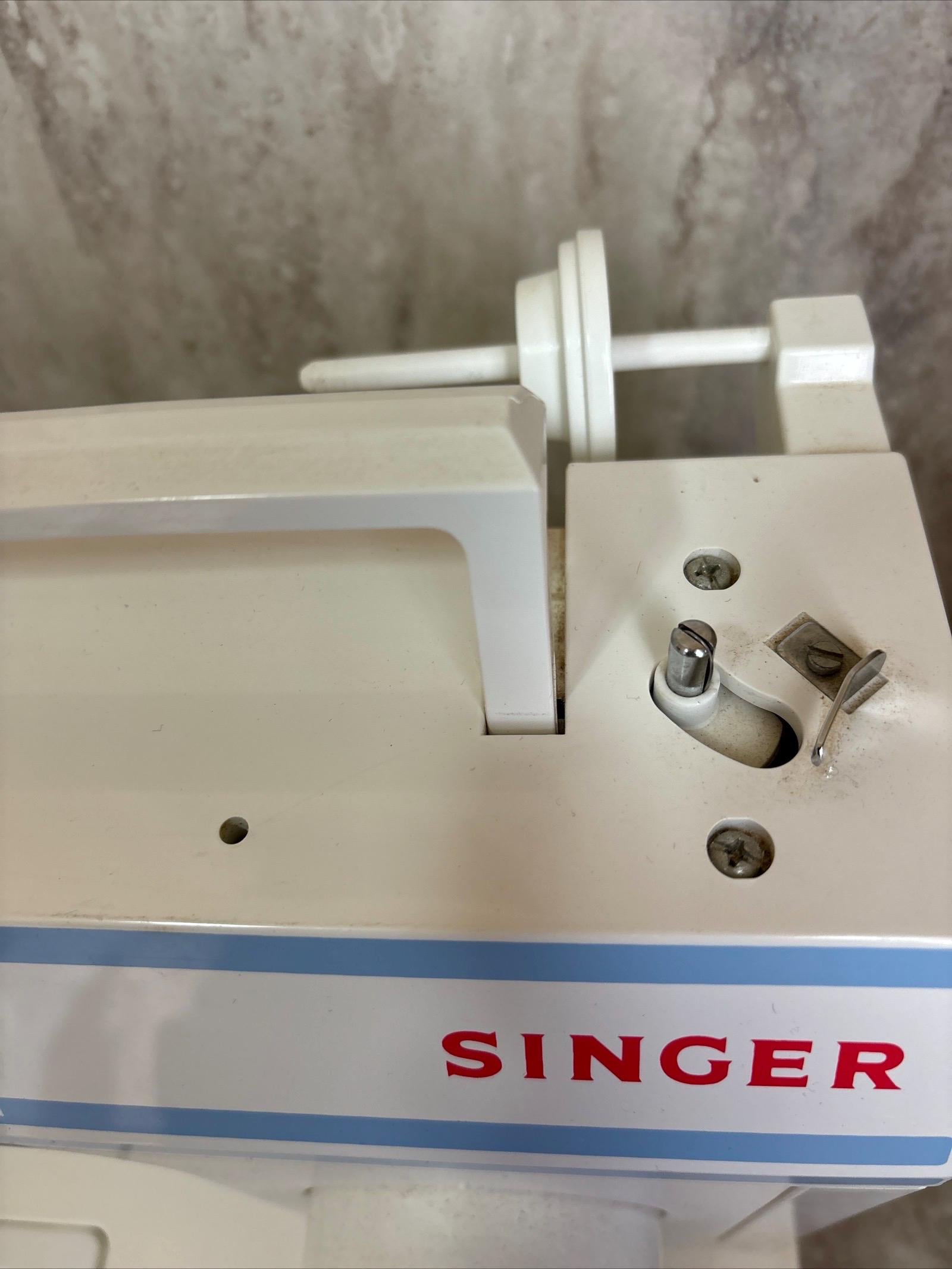 Singer 57815C, 17-stitch Heavy Duty Electronic Control Sewing