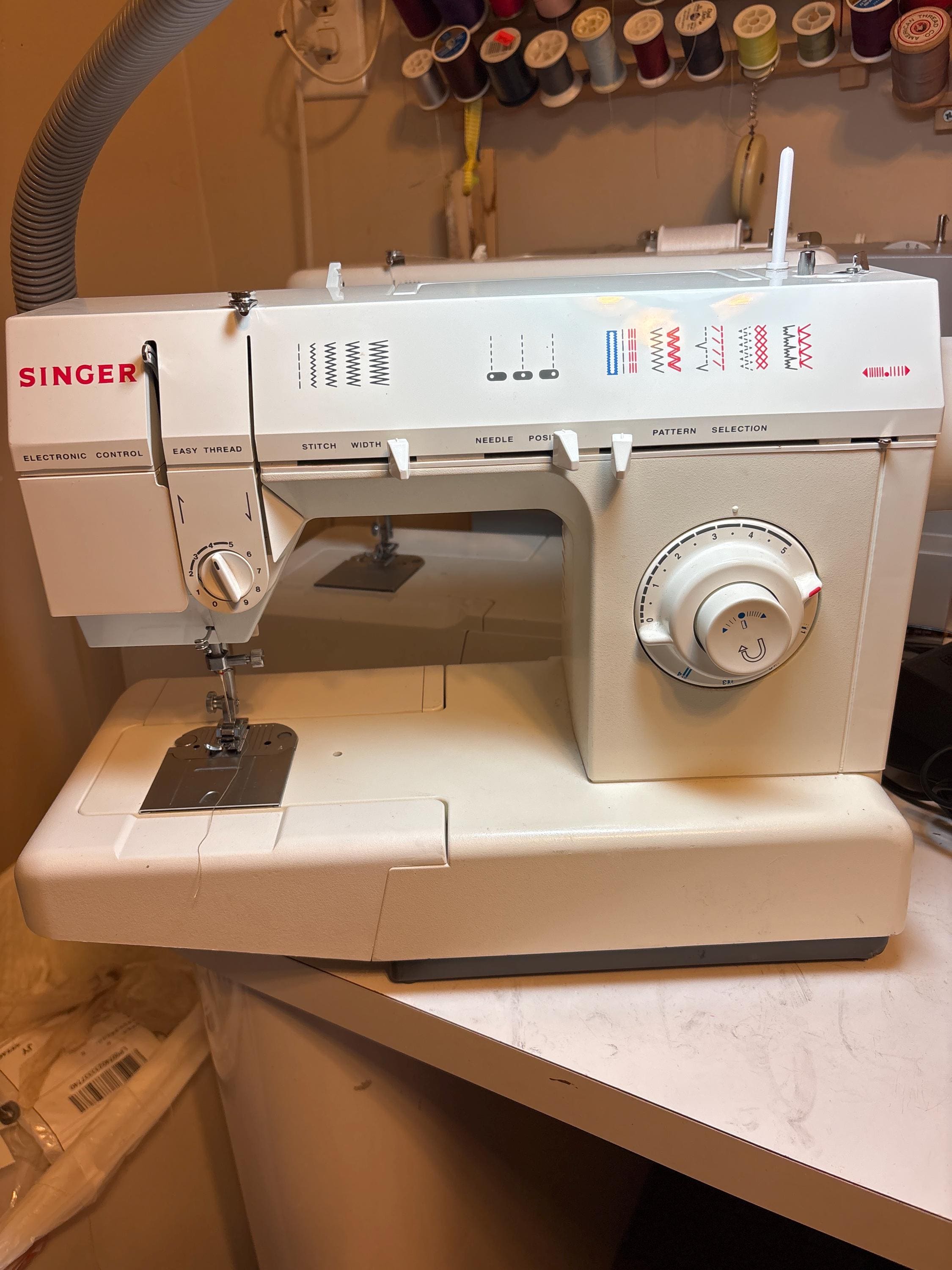 工芸品 ligi / Opera singer SINGER 5830C Sewing Machine, Heavy Duty, Accessories Tested