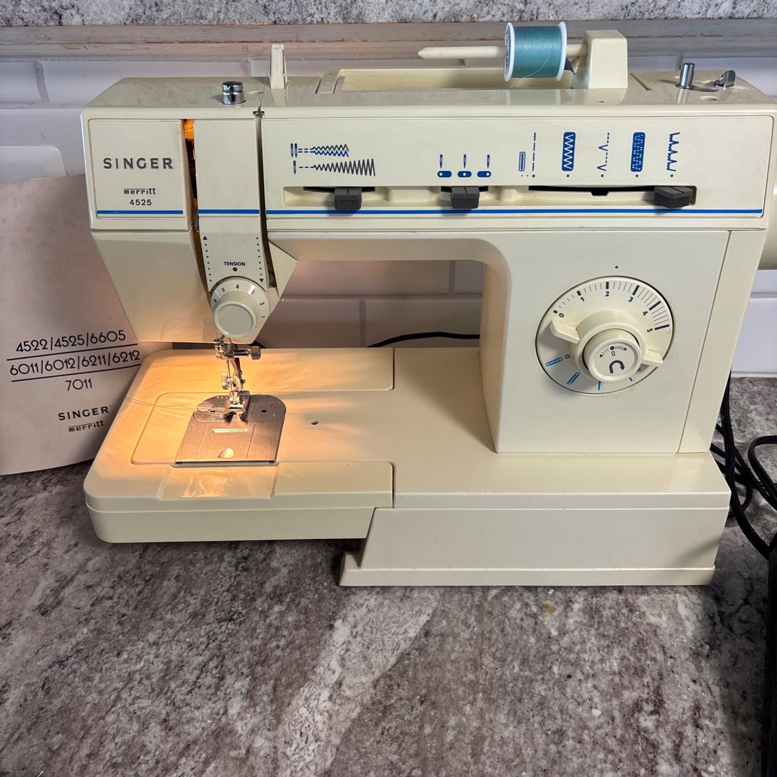 ジャンク品☆SINGER（シンガー）☆家庭用ミシン☆MERRITTSRE-1300 