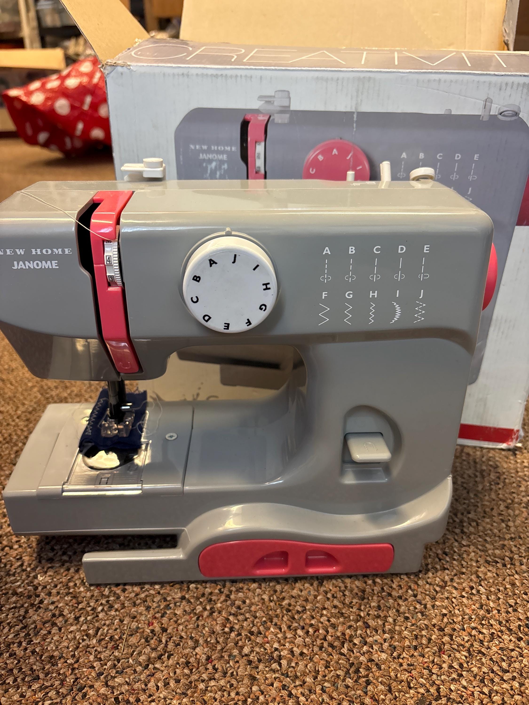 Janome New Home Graceful Gray Model 525B Sewing Machine Works