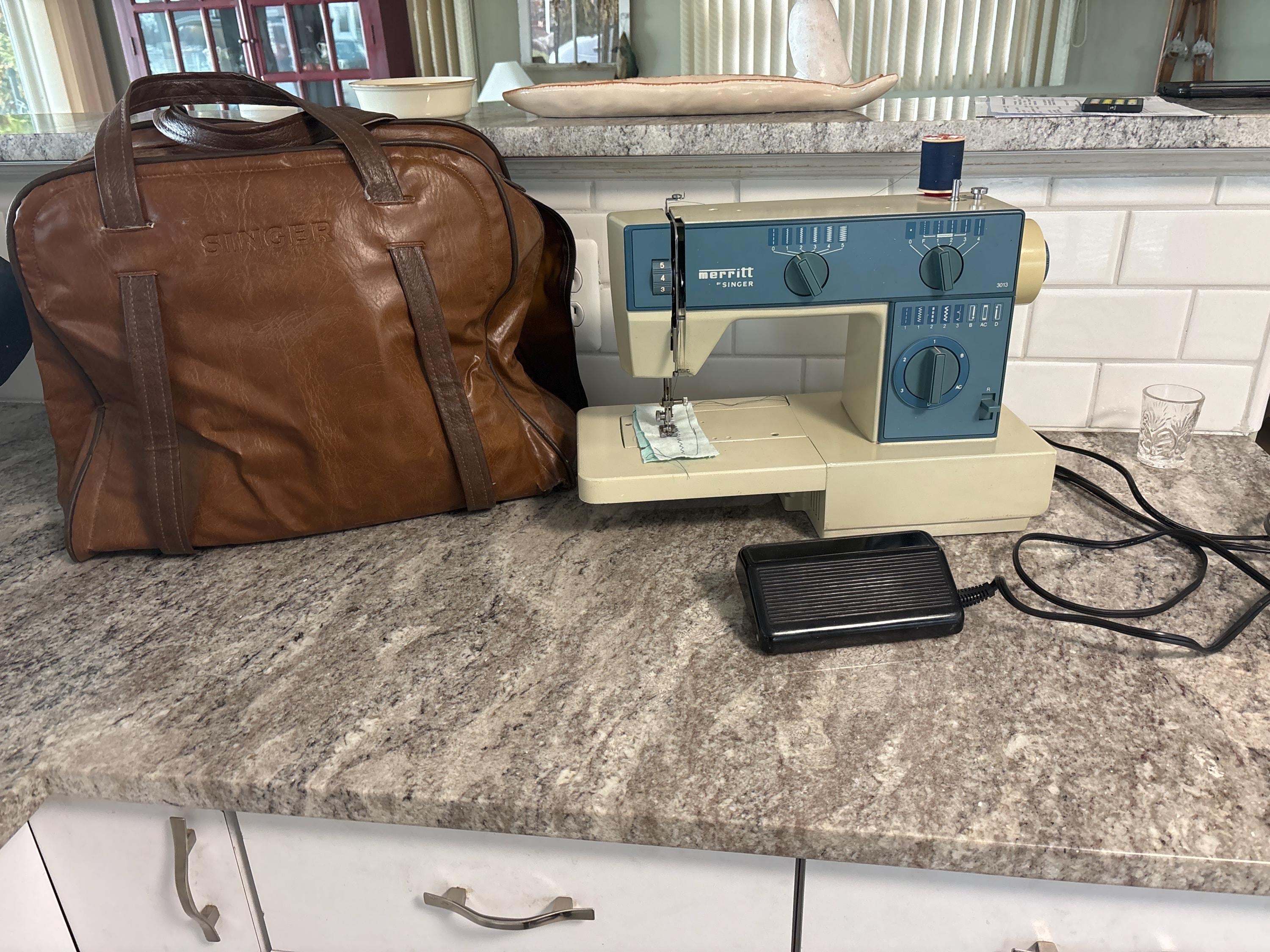 SINGER Merritt 3013 Sewing Machine Heavy Duty- Free Arm, Tested