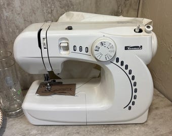 Mid Century Crystal Portable Model 6132 Children's Sewing Machine