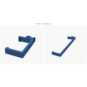 Pode incluir: Um suporte de plástico azul para cercas e decks com uma braçadeira em forma de C e uma estrutura retangular. O texto FENCE 2x1in | DECK 5.5in wide x 1in cap está impresso acima das duas vistas do objeto, mostrando seu design para fixação.