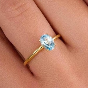 Himmelblau Topas Goldring: Schmaler Band-Verlobungsring