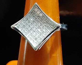 14K White Gold Princess Cut Diamond Engagement Ring - Size 7