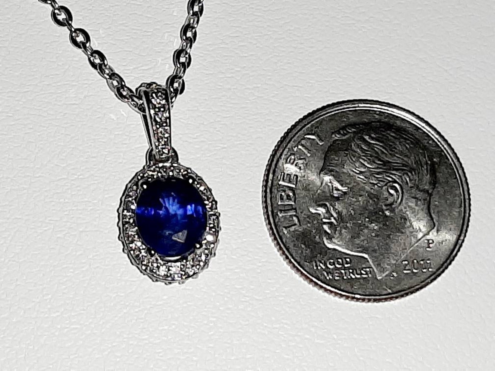 Royal Blue Sapphire. 14K Royal Sapphire Diamond Necklace - Etsy