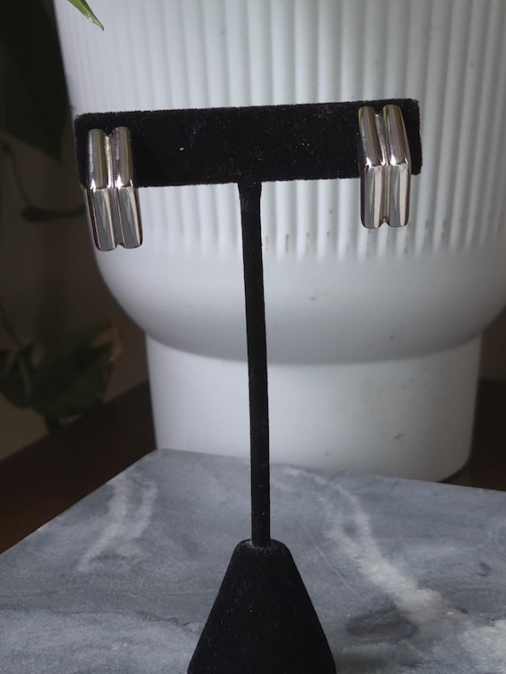 Monet Geometric Silver Tone Angular Half Hoop Cli… - image 4