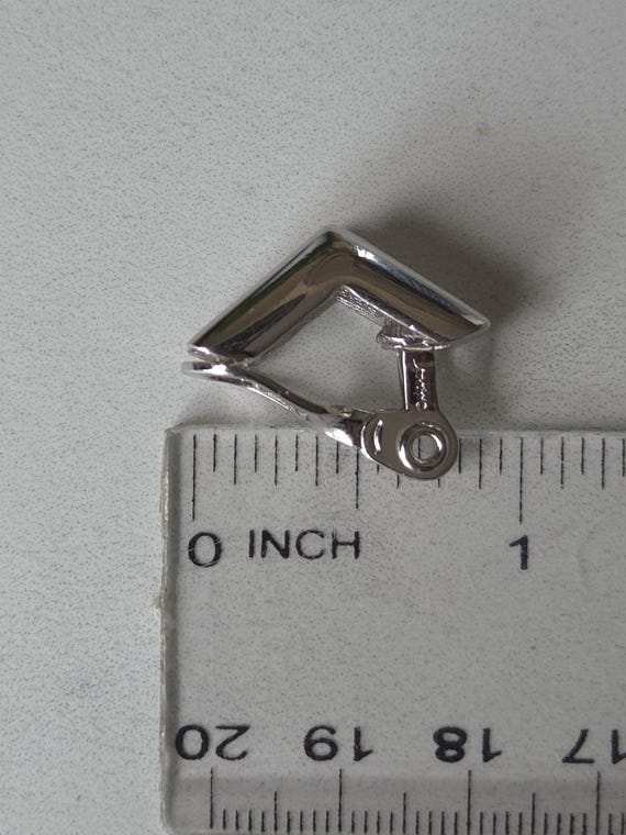 Monet Geometric Silver Tone Angular Half Hoop Cli… - image 6