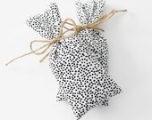 Lavender Sachet Bags, Shoe Deodorizer, White Black Dot Luggage Freshener