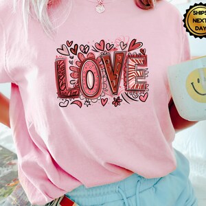 Womens Valentines Day Gift Love Heart Valentine Sweatshirt, Girlfriend Valentine Gift Sweat, Cute Valentines Day Sweatshirt, Love Sweatshirt