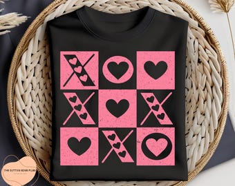 Retro Checkered Valentine SVG PNG, XOXO Design (Digital Files)