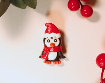 Penguin Pin/ Christmas pin