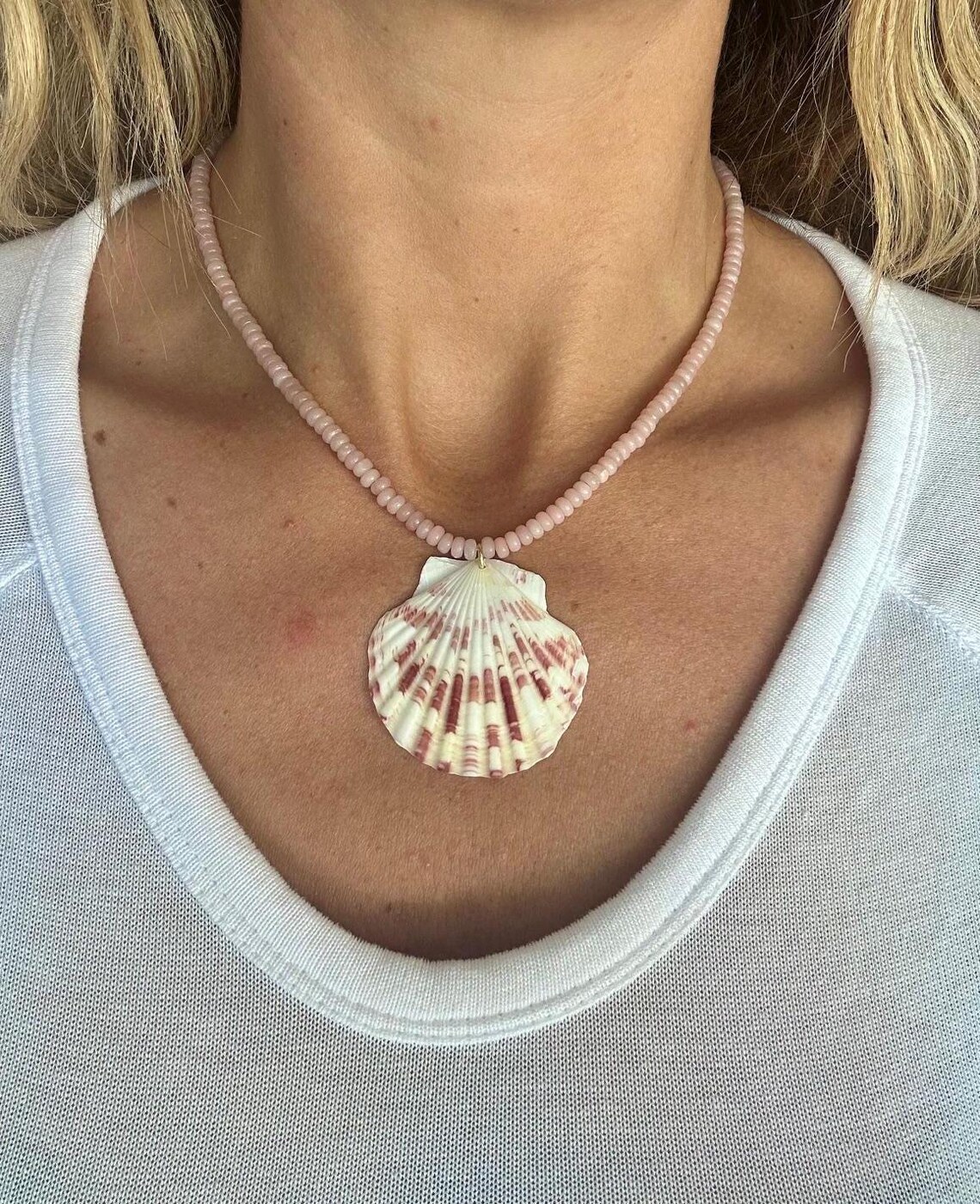 Pink and White Scallop Shell With Pink Opal Beads - Etsy