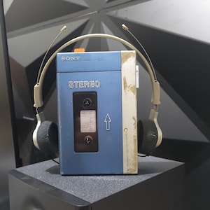Sony Walkman Cassette Tape Player TPS-L2 First Generation Guardians of the Galaxy Starlord (1)