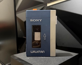 1979年製ソニーTPS-L2ウォークマン、オリジナルケース付き、完璧に動作