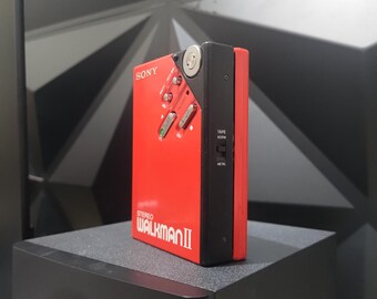 カセットテーププレーヤー：ソニー ウォークマン WM-2 レッド