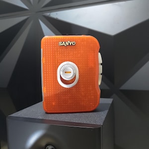 Cassette Tape Player: Sanyo Walkman VIP-X33 Transparent