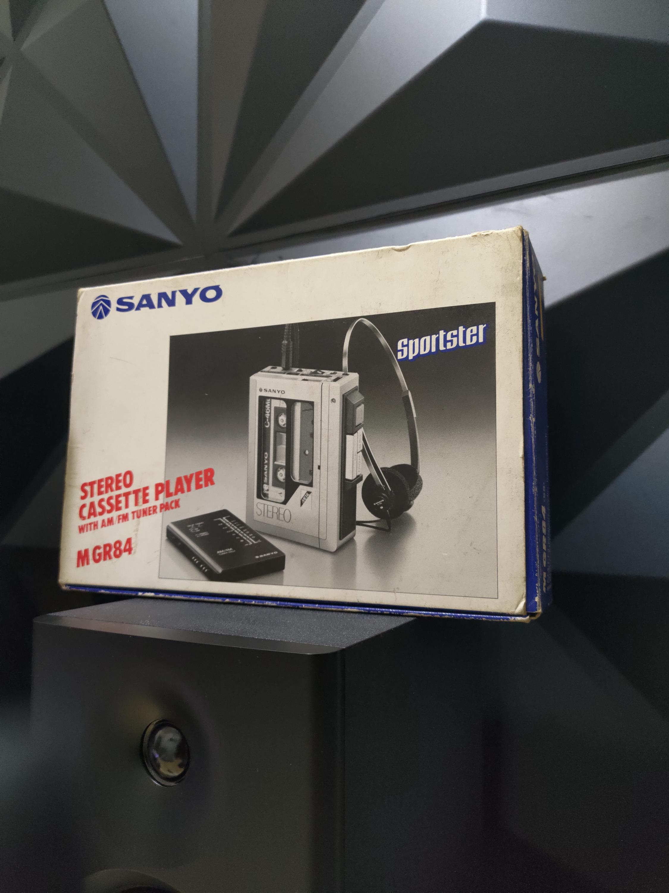 SONY STEREO CASSETTE CORDER WM-R55 ジャンク Sony Walkman WM-R55 Cassette Player Recorder Black For Parts Not