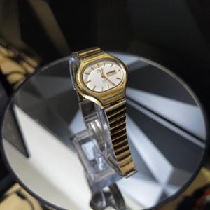 Vintage Watch Seiko Automatic Ladies 17 Jewels 2206-7100 Original