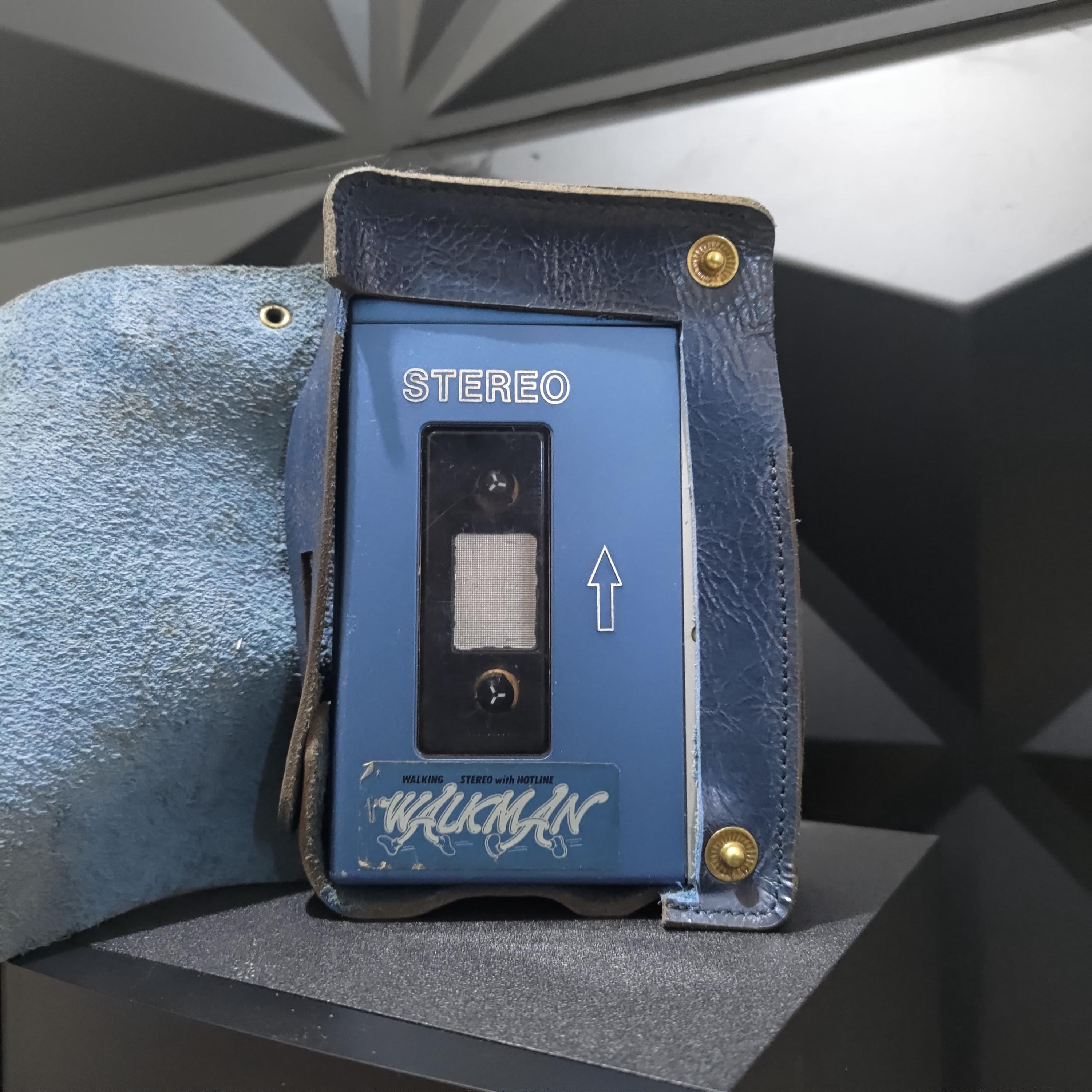 【動作整備品】TPS-L2 ソニー カセットテーププレーヤー 初代ウォークマン カセットテーププレーヤー：ソニー ウォークマン TPS-L2 初代