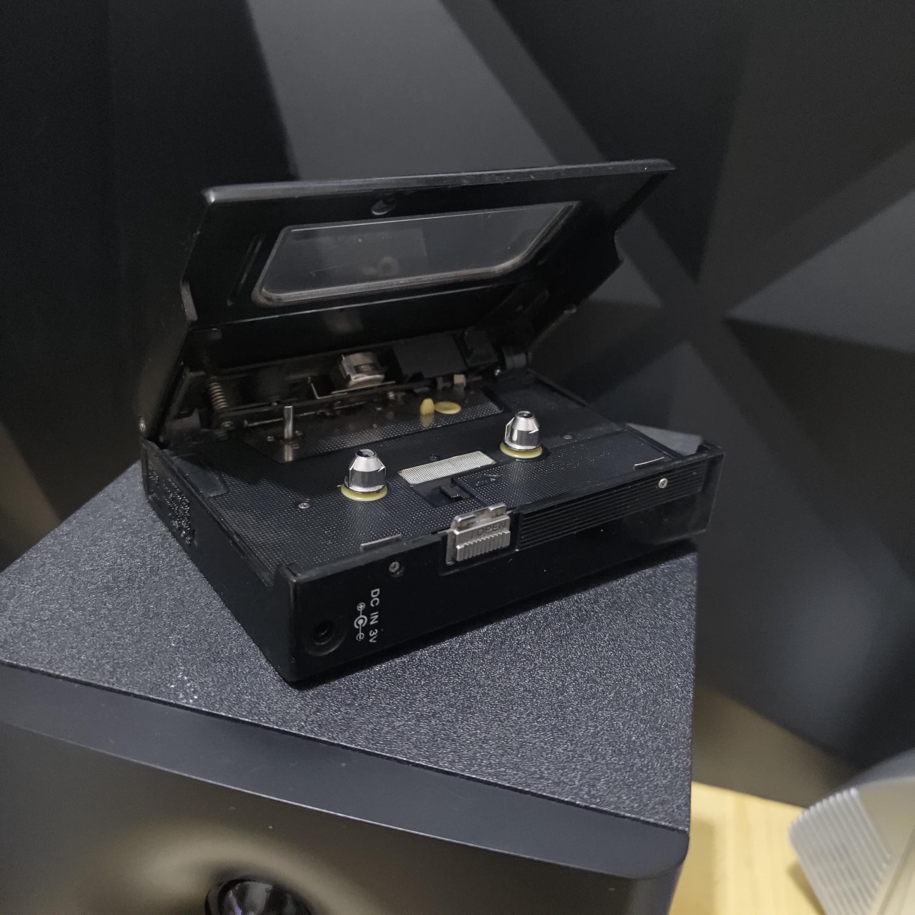 カセットテーププレーヤー：ソニー ウォークマン WM-2 ブラック