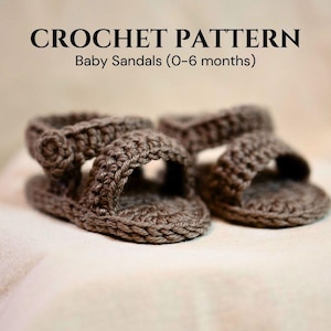 baby sandals for summer with a button crochet pattern