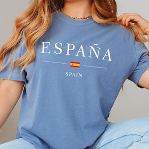 Comfort Colors Spain Lover T-Shirt, Vacation Travel in Spain Shirt, Spain Flag Shirt, España Tee, Spain Trip Shirt, Custom Spain Travel Tee