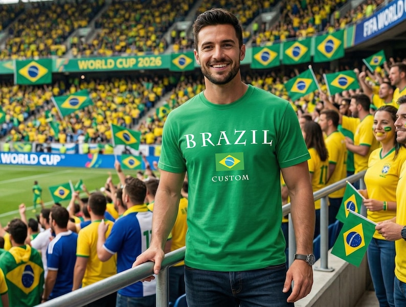 Może przedstawiać: Zestaw trzech ceramicznych kubk&oacute;w z nakrapianym, matowym wykończeniem. Kubki są w odcieniach kremu, jasnoszarym i ciemnoszarym. Każdy kubek ma prosty, minimalistyczny design.