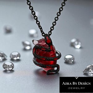 Collar de serpiente de plata con forma de corazón - Colgante gótico bohemio con forma de animal