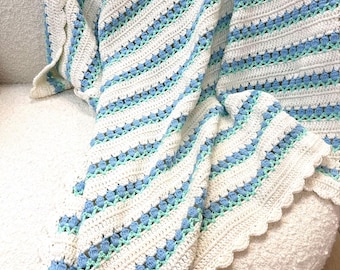 Handmade Crochet Tulip Baby Blanket: Ruffled Wool-Cotton Throw (40x40")