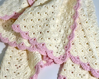 Handmade Crochet Baby Blanket: Shell Stitch Cotton Wool Throw