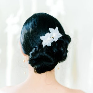 Bardot Comb: resin florals with pearl detailing image 1