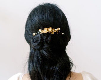 Sedona: natural inspired / floral brass and pearl comb