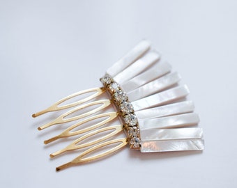 HAZEL comb / white and moonstone beaded bridal comb