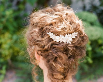 Marlow : Asymmetric romantic pearl & crystal hair comb / Vintage Glam