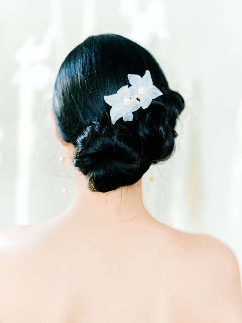 Bardot Comb: resin florals with pearl detailing image 1