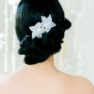 Bardot Comb: resin florals with pearl detailing image 2