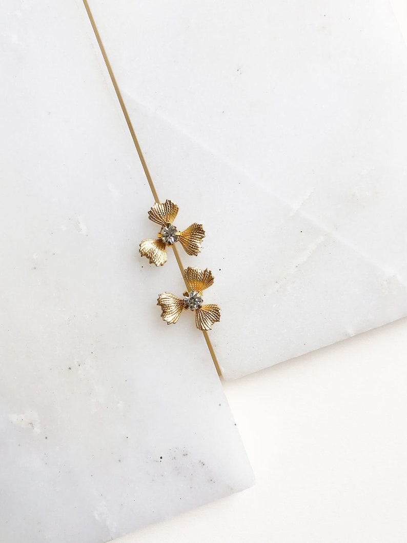 Dogwood floral stud earring / wedding earring / gold or silver Harlee image 1