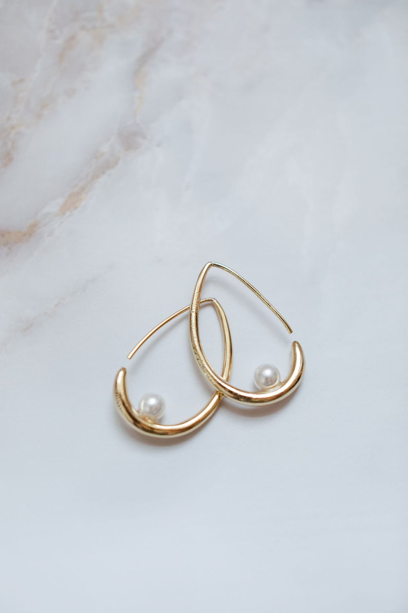 JORDYN earrings / pearl hoop earring / minimalist bridal earrings / Ships in 2 DAYS image 2