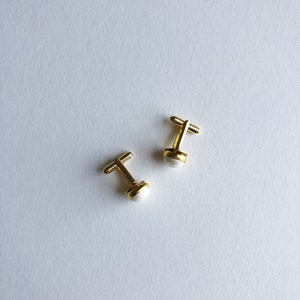 Ziggy // Pearl Wedding Day Cuff Links image 4