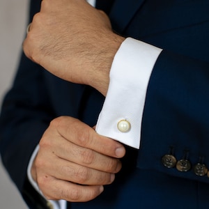 Ziggy // Pearl Wedding Day Cuff Links image 8