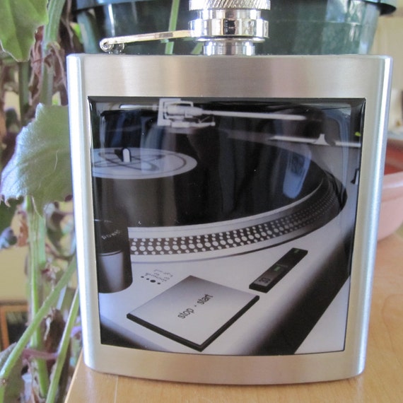 Gift Box and Funnel Included Laser Engraved 6oz Stainless Steel Hip Flask With Irish Shamrock Design