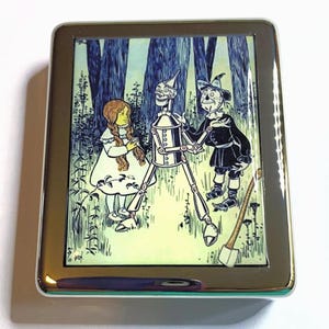 Classic Vintage Book Wizard Of Oz 7 day Pill Box with Mirror