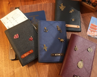 Portafoglio da viaggio in pelle personalizzato – Portapassaporto con monogramma personalizzato – Regalo di San Valentino per lui e per lei – Organizzatore da viaggio per coppie