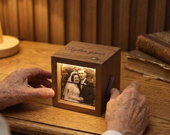 Scatola di animazione flipbook fotografica personalizzata, libro fotografico in legno personalizzato con luce, scatola fotografica a manovella personalizzata, regalo per la festa della mamma, anniversario creativo