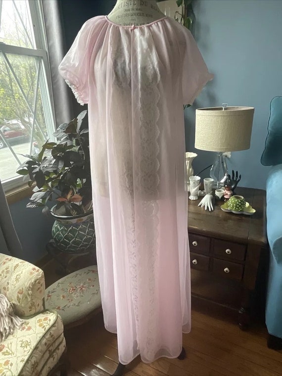 vintage pink Lorraine peignoir with double nylon … - image 1