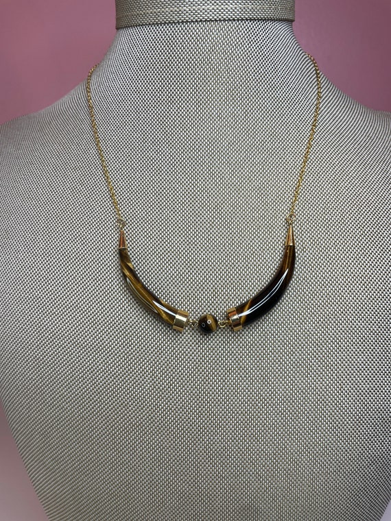 Vintage gold tone and faux tiger eye necklace - image 1