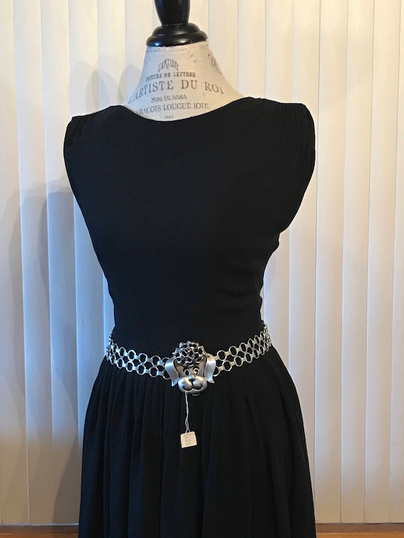 Vintage LBD in a polyester/crepe material